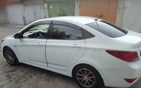 Hyundai Solaris II рестайлинг, 2016 год, 800 000 рублей, 3 фотография
