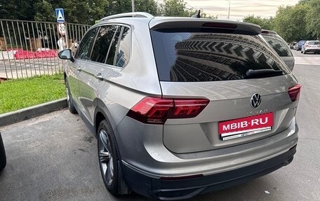 Volkswagen Tiguan II, 2021 год, 3 300 000 рублей, 3 фотография