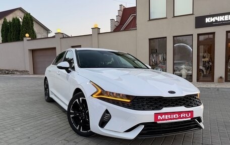KIA K5, 2021 год, 2 350 000 рублей, 2 фотография