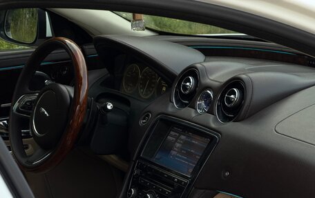 Jaguar XJ IV (X351), 2011 год, 1 750 000 рублей, 20 фотография