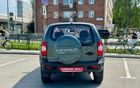 Chevrolet Niva I рестайлинг, 2010 год, 490 000 рублей, 4 фотография