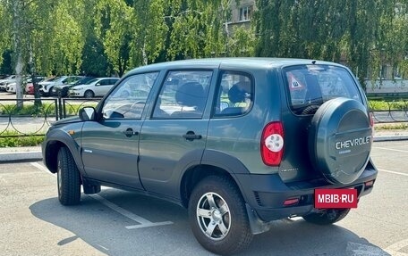 Chevrolet Niva I рестайлинг, 2010 год, 490 000 рублей, 5 фотография