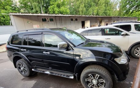 Mitsubishi Pajero Sport II рестайлинг, 2015 год, 2 700 000 рублей, 7 фотография