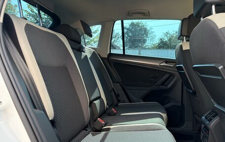 Volkswagen Tiguan II, 2019 год, 2 599 000 рублей, 9 фотография