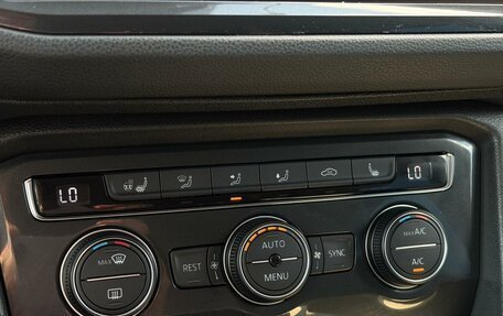 Volkswagen Tiguan II, 2019 год, 2 599 000 рублей, 19 фотография