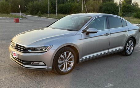 Volkswagen Passat B8 рестайлинг, 2015 год, 1 650 000 рублей, 5 фотография