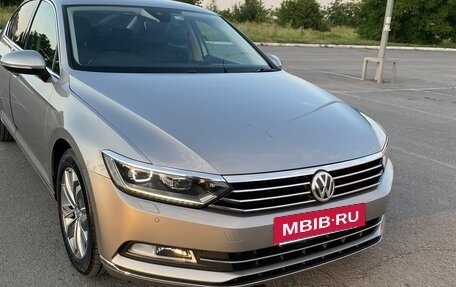 Volkswagen Passat B8 рестайлинг, 2015 год, 1 650 000 рублей, 4 фотография