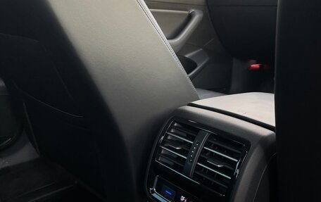 Volkswagen Passat B8 рестайлинг, 2015 год, 1 650 000 рублей, 17 фотография