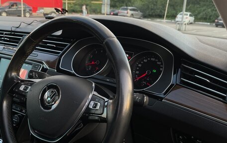 Volkswagen Passat B8 рестайлинг, 2015 год, 1 650 000 рублей, 22 фотография