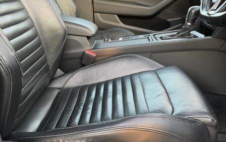 Volkswagen Passat B8 рестайлинг, 2015 год, 1 650 000 рублей, 21 фотография