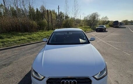 Audi A4, 2015 год, 1 530 000 рублей, 10 фотография