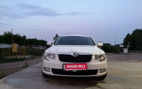 Skoda Superb III рестайлинг, 2012 год, 1 500 000 рублей, 2 фотография