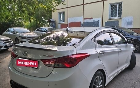 Hyundai Avante, 2012 год, 850 000 рублей, 4 фотография