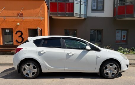 Opel Astra J, 2011 год, 510 000 рублей, 8 фотография