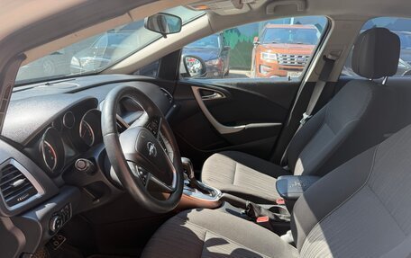 Opel Astra J, 2011 год, 510 000 рублей, 13 фотография