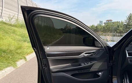 BMW 7 серия, 2019 год, 4 450 000 рублей, 8 фотография