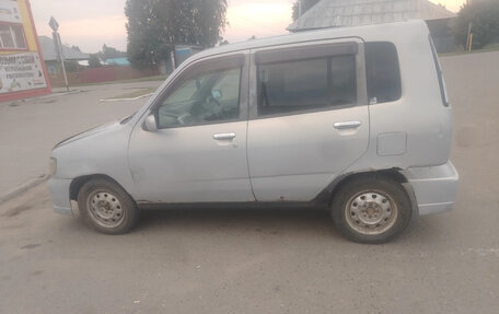Nissan Cube II, 2001 год, 140 000 рублей, 2 фотография