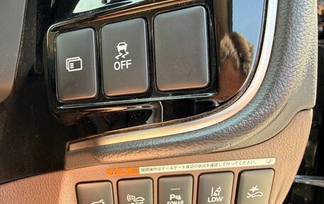 Mitsubishi Outlander III рестайлинг 3, 2017 год, 1 900 000 рублей, 15 фотография