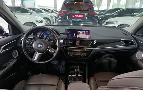 BMW 1 серия, 2022 год, 1 740 000 рублей, 12 фотография