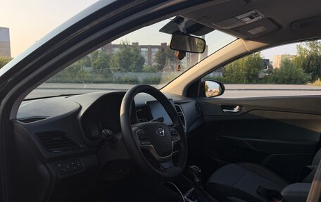Hyundai Solaris II рестайлинг, 2021 год, 1 550 000 рублей, 8 фотография