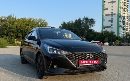 Hyundai Solaris II рестайлинг, 2021 год, 1 550 000 рублей, 1 фотография