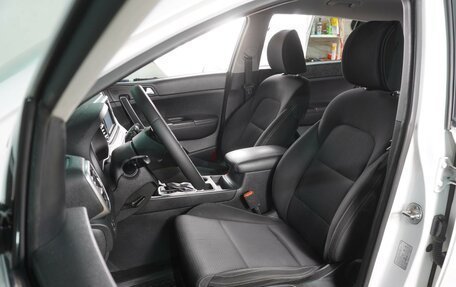 KIA Sportage IV рестайлинг, 2018 год, 2 119 000 рублей, 10 фотография
