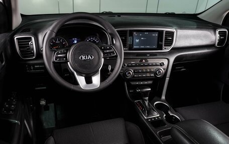 KIA Sportage IV рестайлинг, 2018 год, 2 119 000 рублей, 6 фотография
