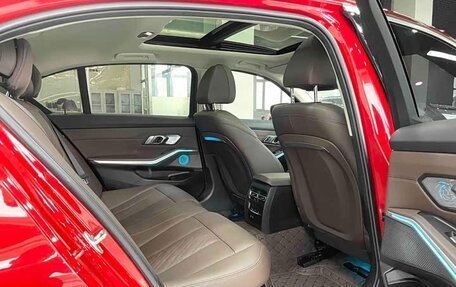 BMW 3 серия, 2023 год, 3 200 000 рублей, 15 фотография