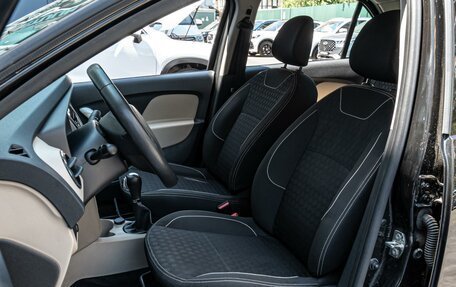 Renault Logan II, 2017 год, 1 130 000 рублей, 10 фотография