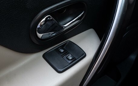 Renault Logan II, 2017 год, 1 130 000 рублей, 19 фотография