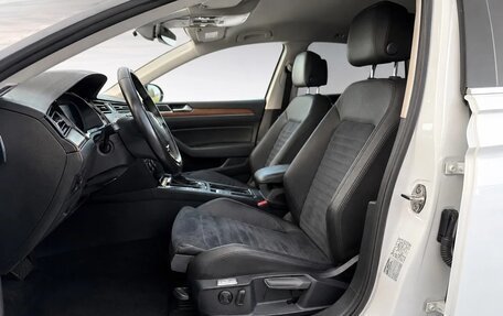 Volkswagen Passat B8 рестайлинг, 2017 год, 1 520 000 рублей, 4 фотография