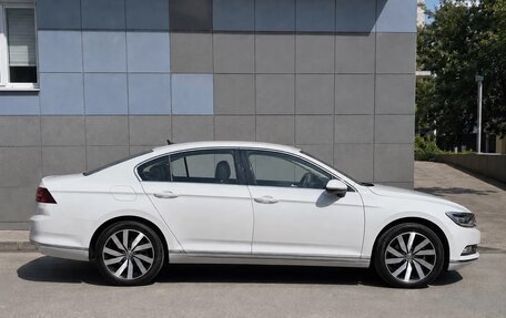 Volkswagen Passat B8 рестайлинг, 2017 год, 1 520 000 рублей, 2 фотография