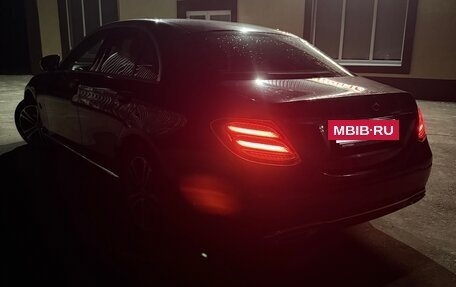 Mercedes-Benz E-Класс, 2017 год, 4 000 000 рублей, 5 фотография