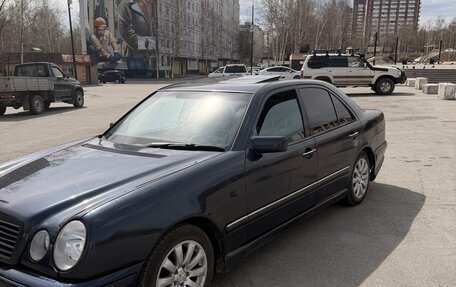 Mercedes-Benz E-Класс, 1997 год, 325 000 рублей, 2 фотография