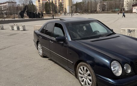 Mercedes-Benz E-Класс, 1997 год, 325 000 рублей, 4 фотография