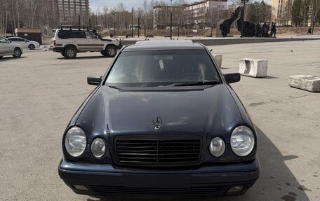 Mercedes-Benz E-Класс, 1997 год, 325 000 рублей, 3 фотография