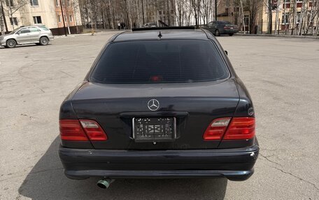 Mercedes-Benz E-Класс, 1997 год, 325 000 рублей, 6 фотография