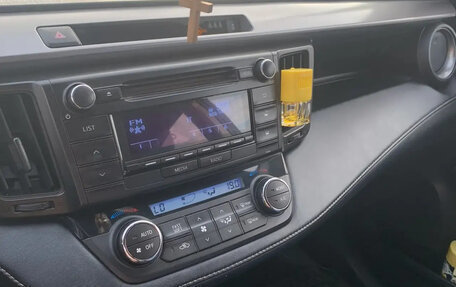 Toyota RAV4, 2018 год, 2 350 000 рублей, 15 фотография