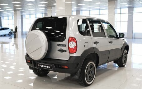 Chevrolet Niva I рестайлинг, 2018 год, 674 000 рублей, 2 фотография