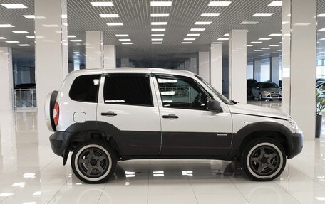 Chevrolet Niva I рестайлинг, 2018 год, 674 000 рублей, 5 фотография