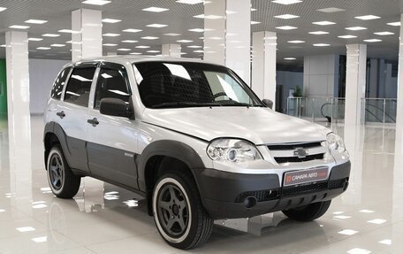 Chevrolet Niva I рестайлинг, 2018 год, 674 000 рублей, 3 фотография
