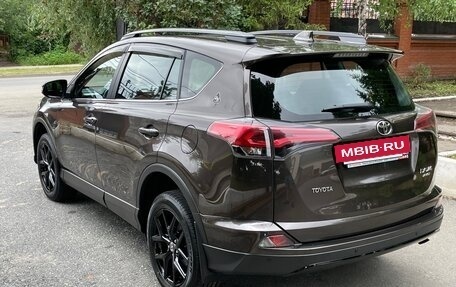 Toyota RAV4, 2019 год, 2 980 000 рублей, 4 фотография