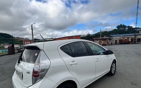 Toyota Aqua I, 2013 год, 650 000 рублей, 4 фотография
