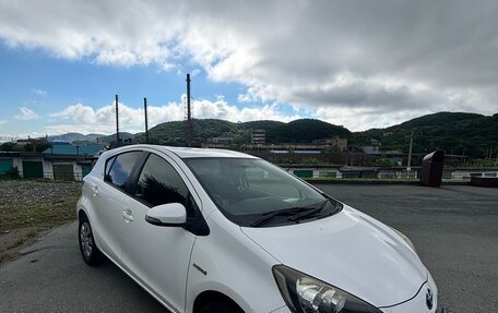 Toyota Aqua I, 2013 год, 650 000 рублей, 5 фотография