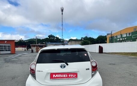 Toyota Aqua I, 2013 год, 650 000 рублей, 3 фотография