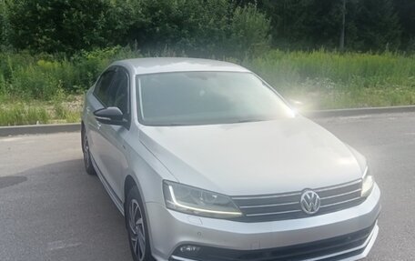 Volkswagen Jetta VI, 2018 год, 1 700 000 рублей, 2 фотография