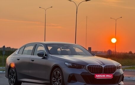 BMW 5 серия, 2025 год, 7 000 000 рублей, 2 фотография