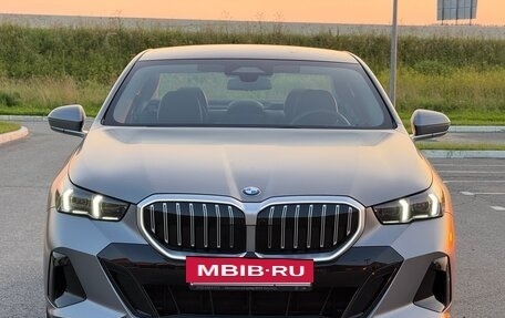 BMW 5 серия, 2025 год, 7 000 000 рублей, 3 фотография