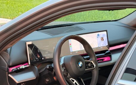 BMW 5 серия, 2025 год, 7 000 000 рублей, 9 фотография