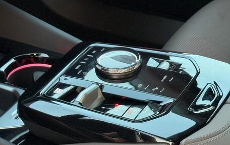 BMW 5 серия, 2025 год, 7 000 000 рублей, 14 фотография